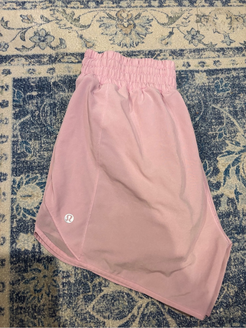 Lululemon Hotty hot shorts high waisted 4in